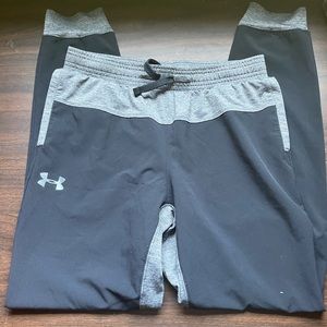 Boys UA joggers